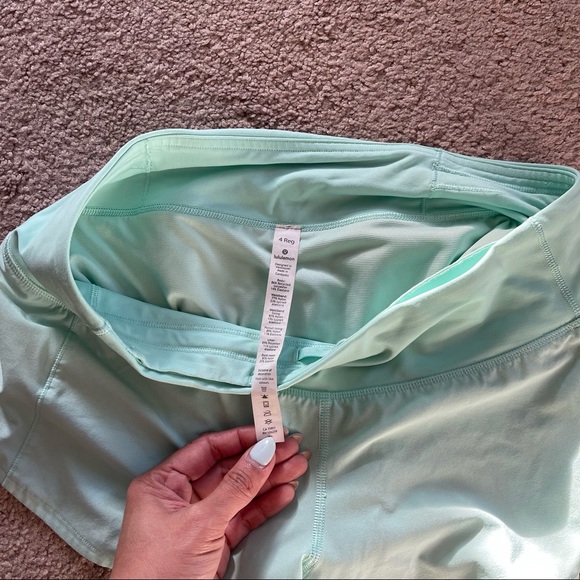 EUC Lululemon speed up low rise size 4 - Picture 3 of 4